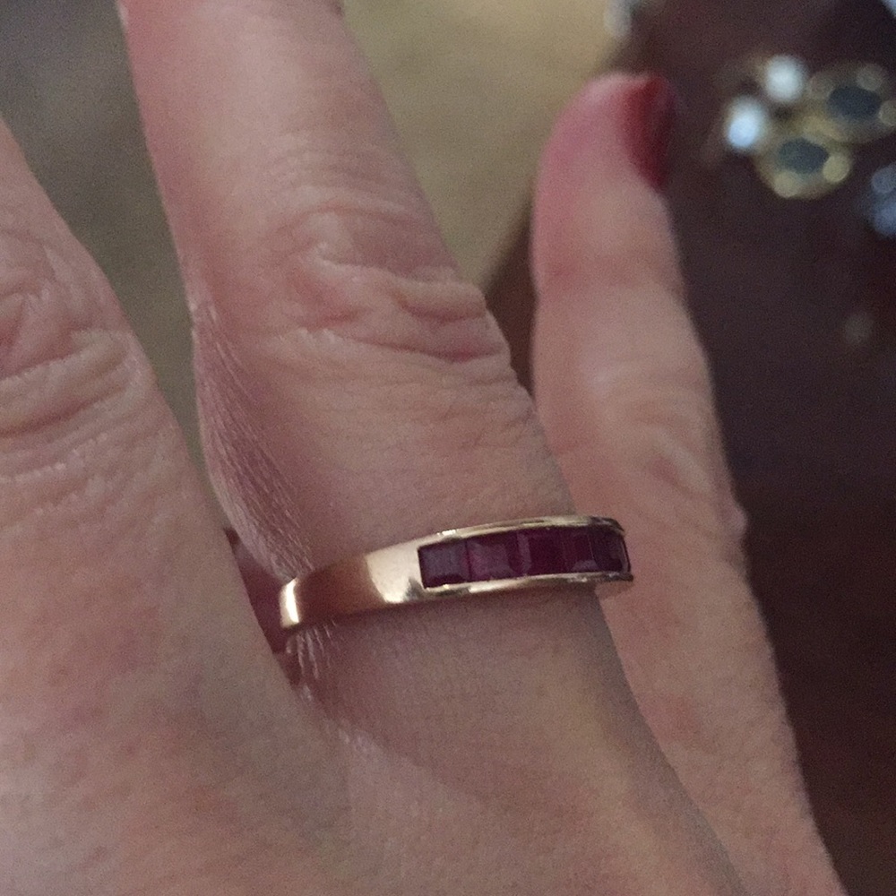 Morganite and ruby rings - Picture 3 of 4